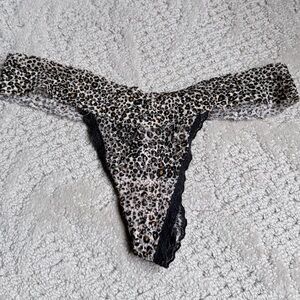 Vintage Victoria's Secret The Lacie Thong with Black Lace S